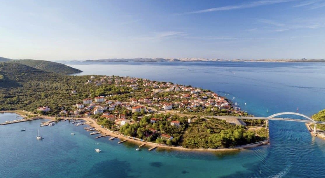 Zemljište – 3462 m² – Ždrelac- dva građevinska zemljišta 100 E/m2 – Zadar