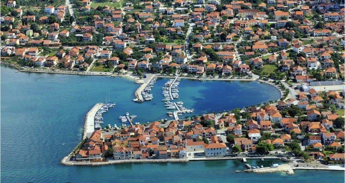 Zemljište – 1902 m² – Investicijski teren Bibinje 1902m2-projekt 3 vile,12 apartmana,4 min od plaže – Zadar, Zadarska